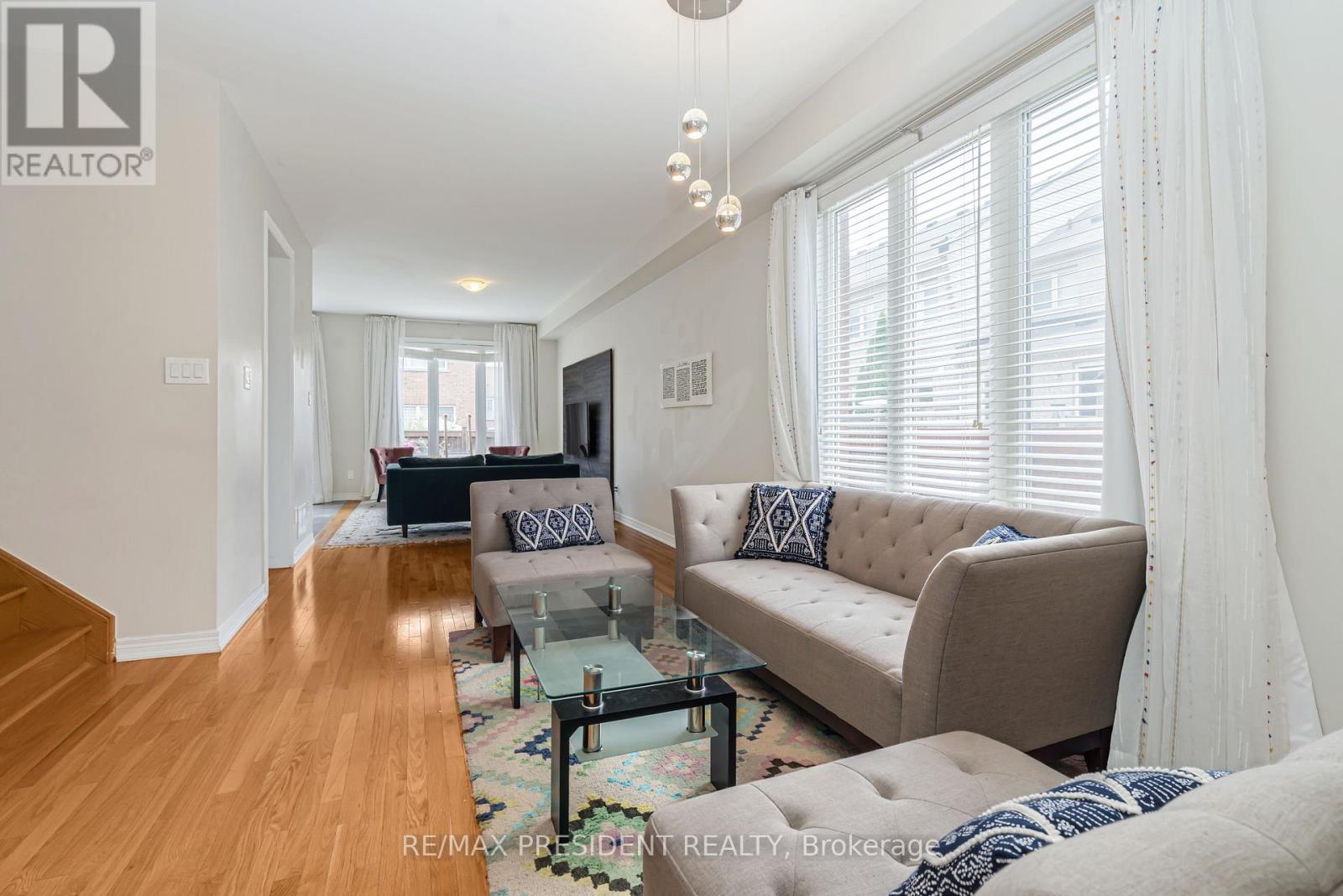 4 Pendulum Circle, Brampton, Ontario  L6R 3N5 - Photo 11 - W13424104