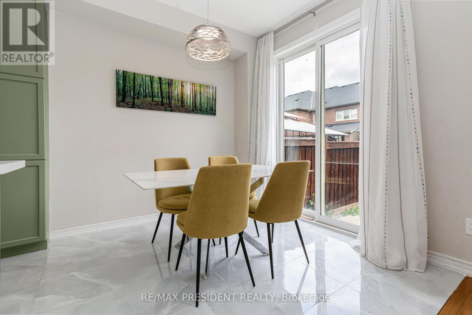 4 Pendulum Circle, Brampton, Ontario  L6R 3N5 - Photo 22 - W13424104