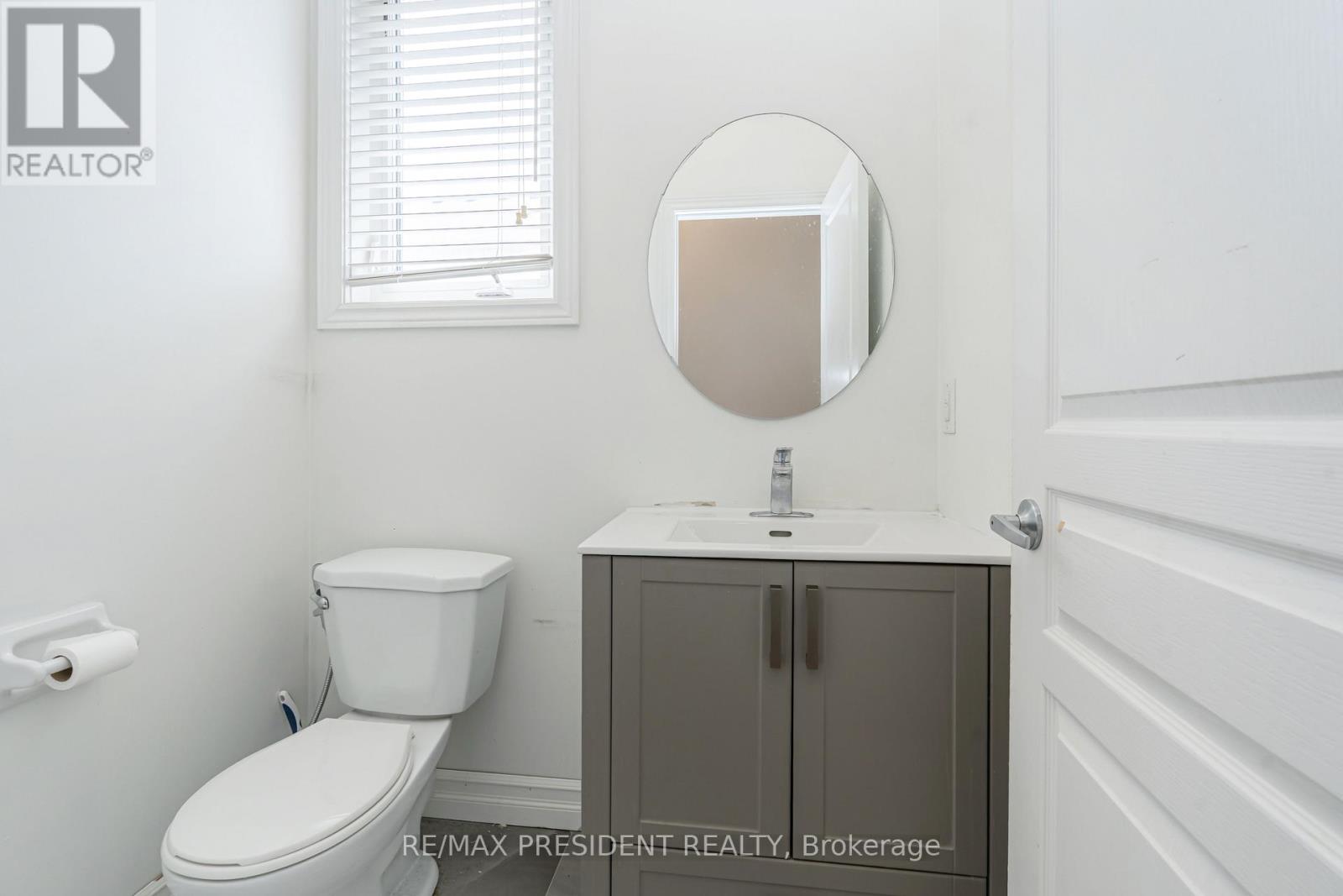 4 Pendulum Circle, Brampton, Ontario  L6R 3N5 - Photo 8 - W13424104