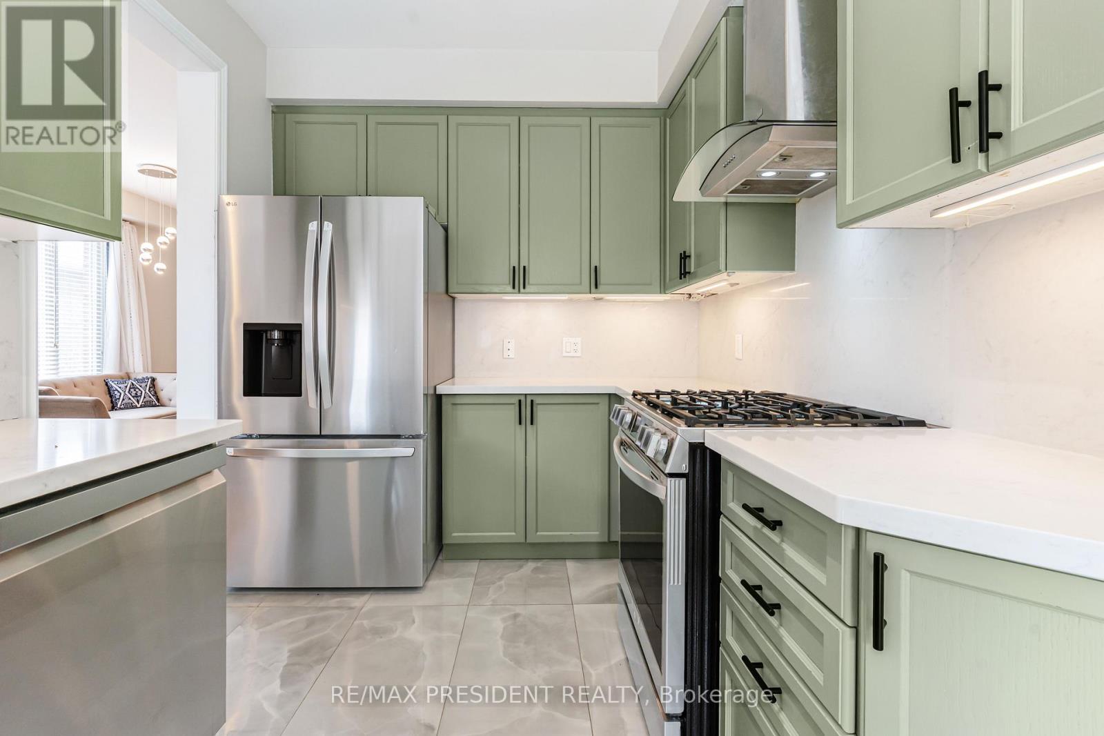 4 Pendulum Circle, Brampton, Ontario  L6R 3N5 - Photo 18 - W13424104