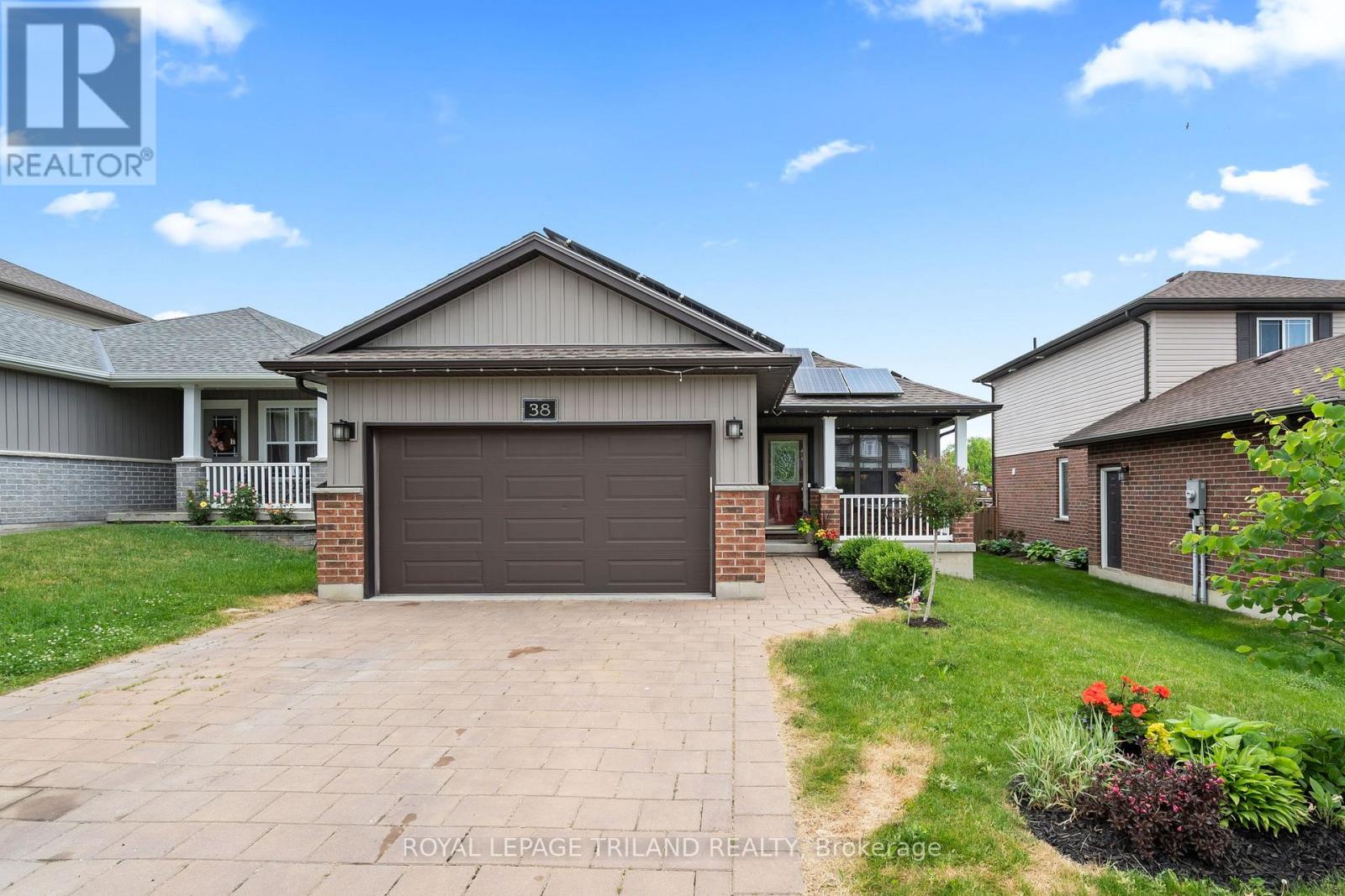 38 LEESBORO TRAIL, Thames Centre, Ontario