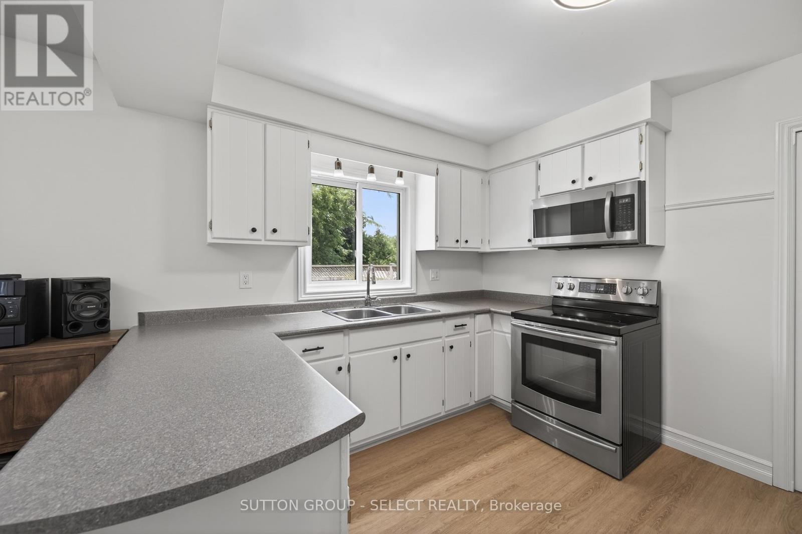 268 Margaret Street, Middlesex Centre, Ontario  N0M 2A0 - Photo 13 - X13430048