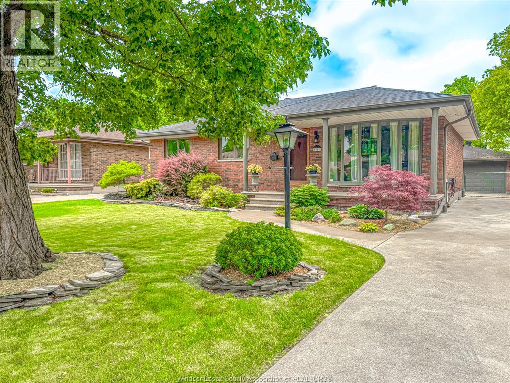 MLS# 26013679: 1165 COVENTRY, Windsor, Canada