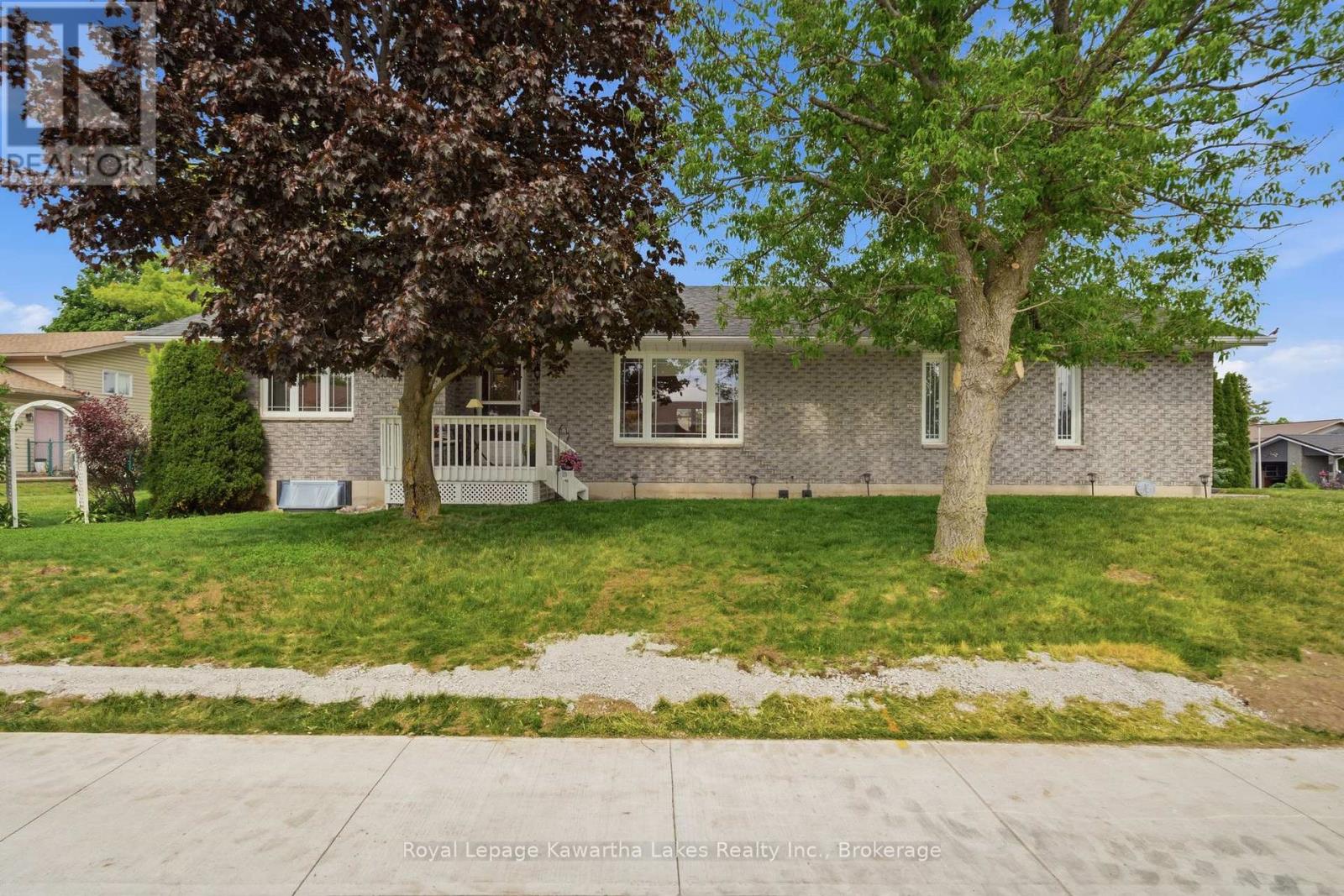 39 Cedartree Lane, Kawartha Lakes, Ontario  K0M 1A0 - Photo 2 - X13422662