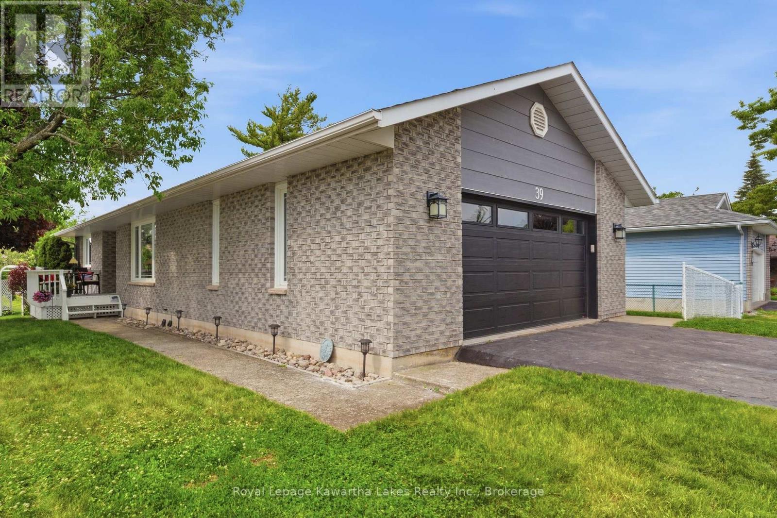 39 Cedartree Lane, Kawartha Lakes, Ontario  K0M 1A0 - Photo 1 - X13422662