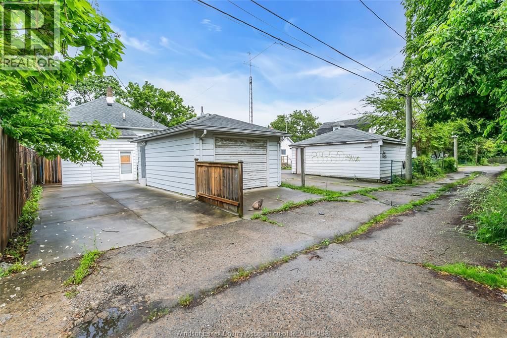 383 Mcewan, Windsor, Ontario  N9B 2E5 - Photo 26 - 26013643