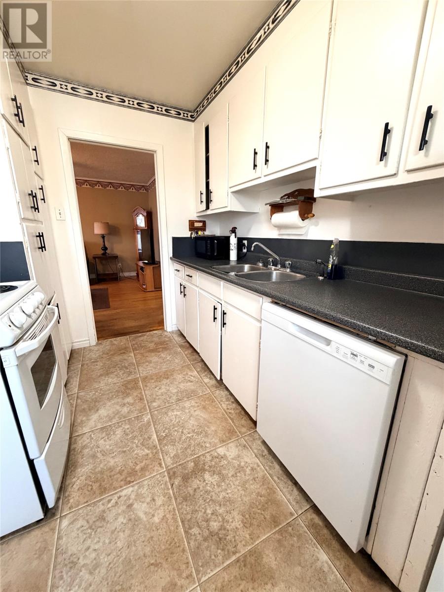 2 Pleasant Street, Grand Falls - Windsor, Newfoundland & Labrador A2B 1J1 - Photo 3 - 1298823