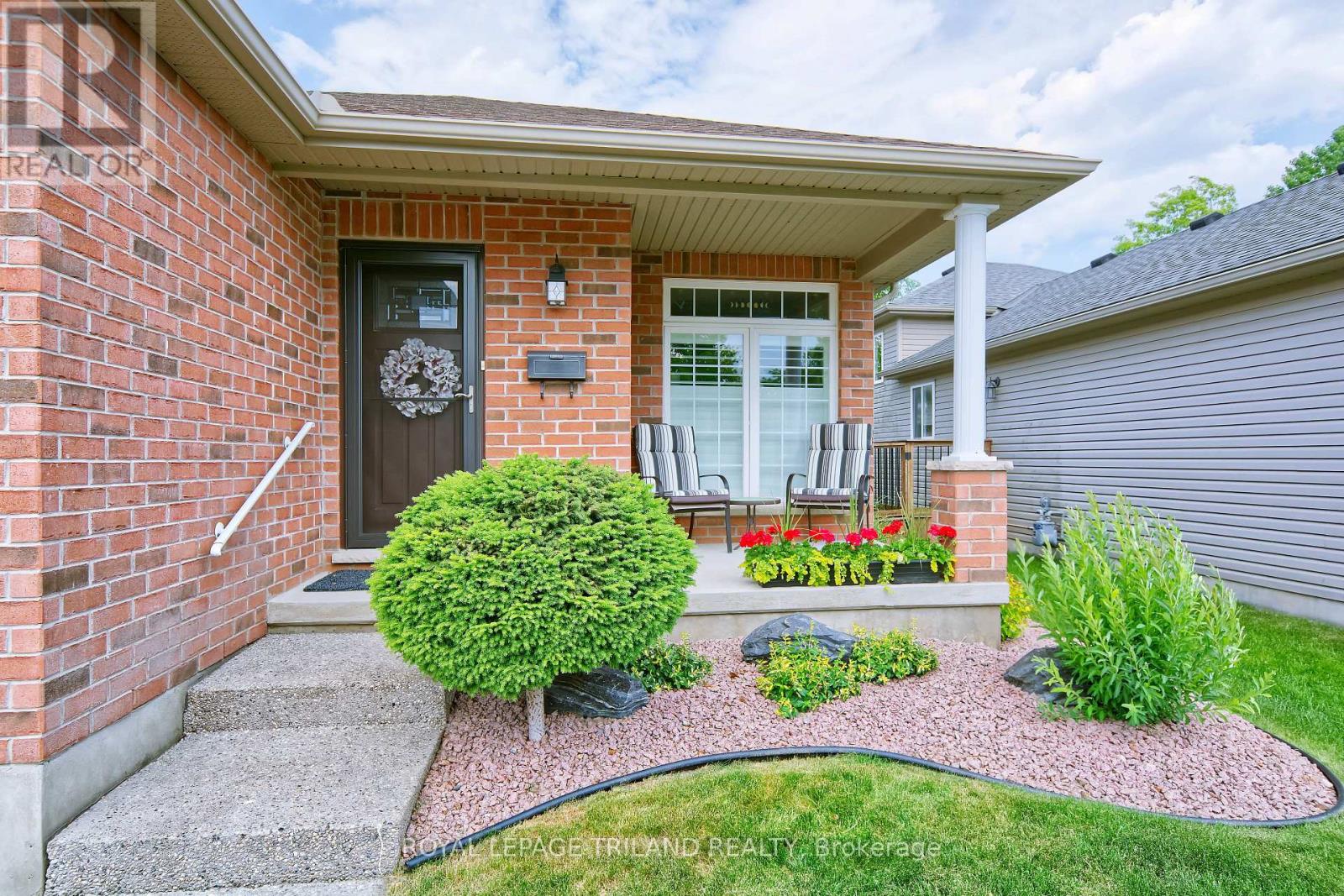 1427 South Wenige Drive, London North, Ontario  N5X 4N1 - Photo 2 - X13430108