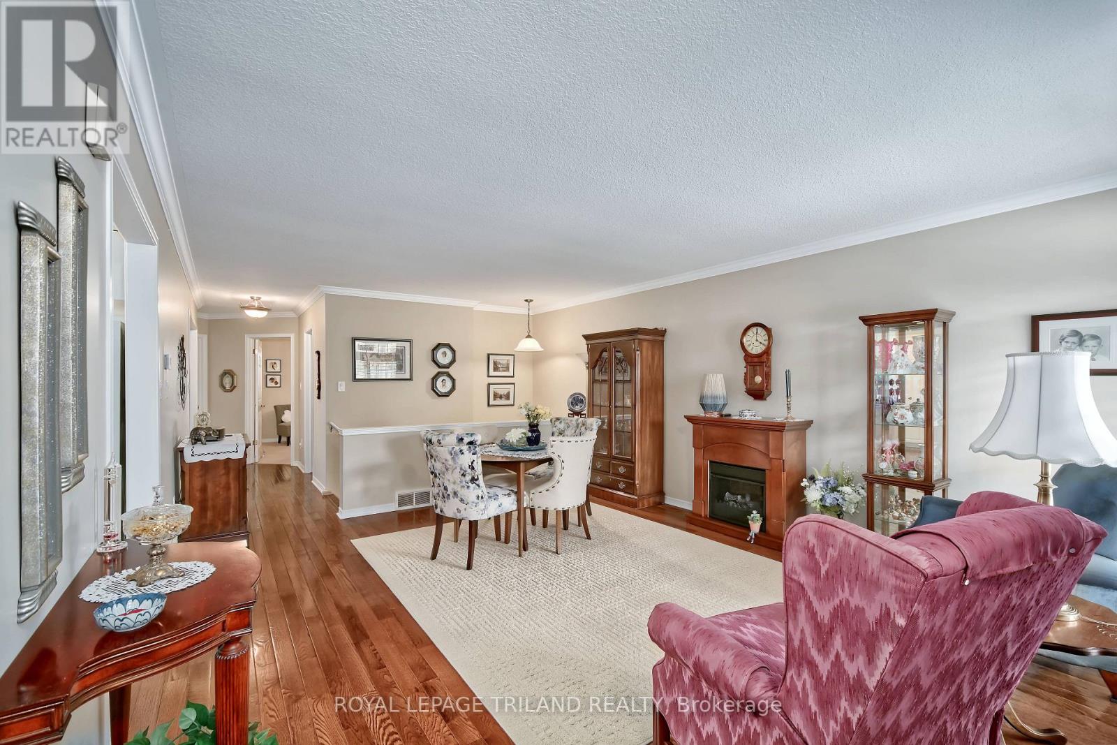 1427 South Wenige Drive, London North, Ontario  N5X 4N1 - Photo 3 - X13430108