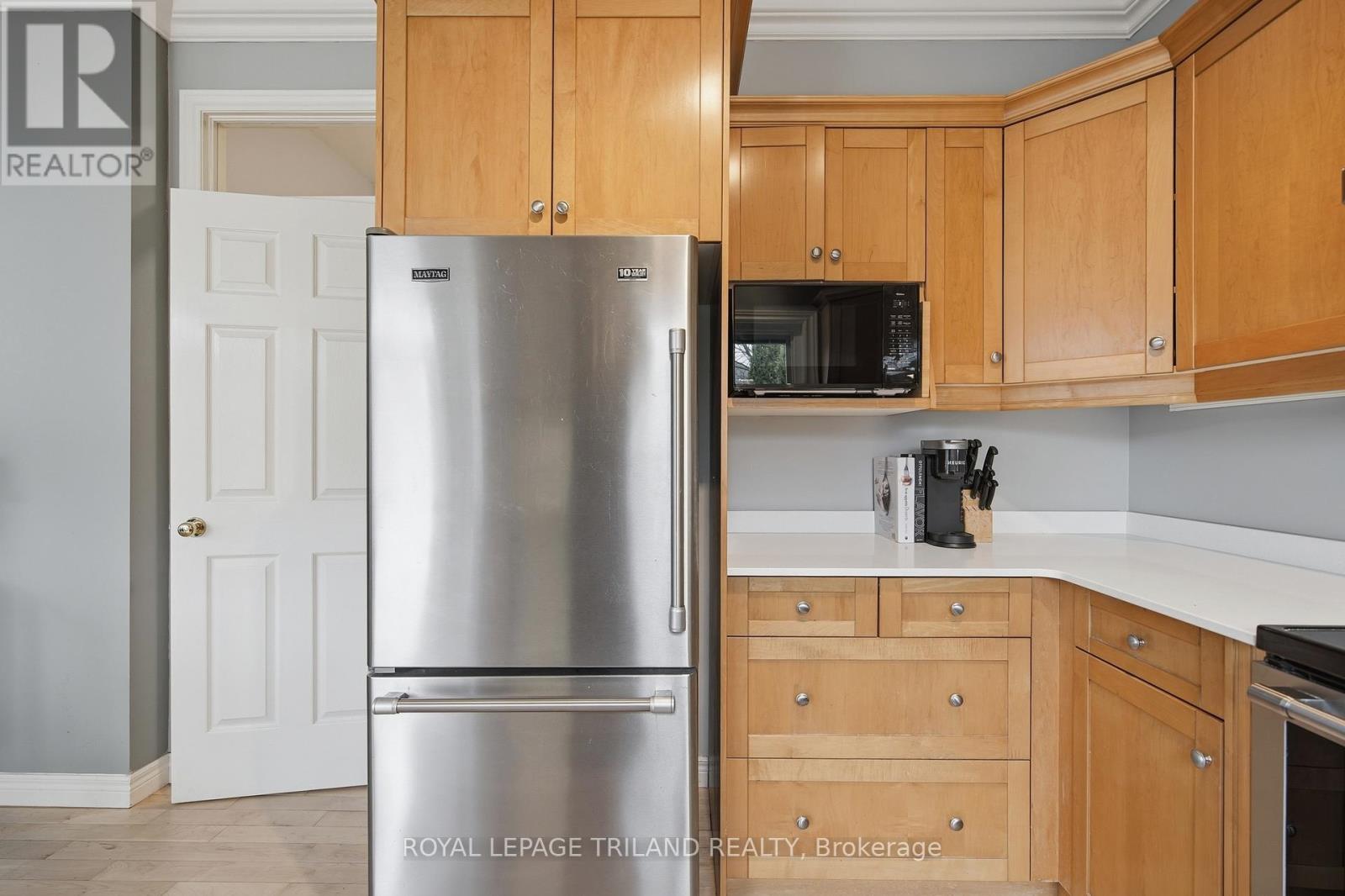32 Wingreen Lane, Middlesex Centre, Ontario  N0L 1R0 - Photo 12 - X13430122
