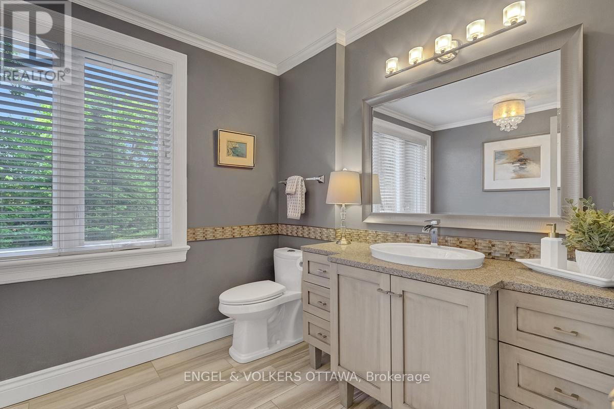 10 Rock Avenue, Ottawa, Ontario  K1M 1A6 - Photo 25 - X13430074