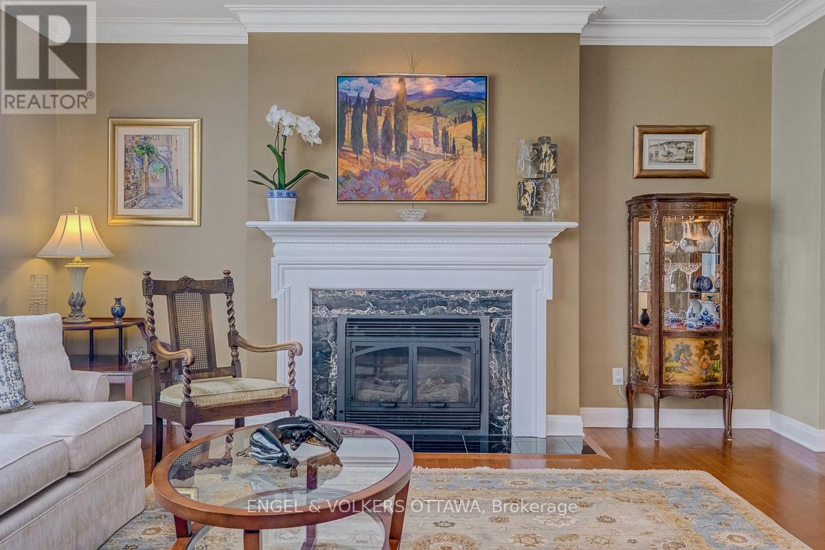 10 Rock Avenue, Ottawa, Ontario  K1M 1A6 - Photo 7 - X13430074