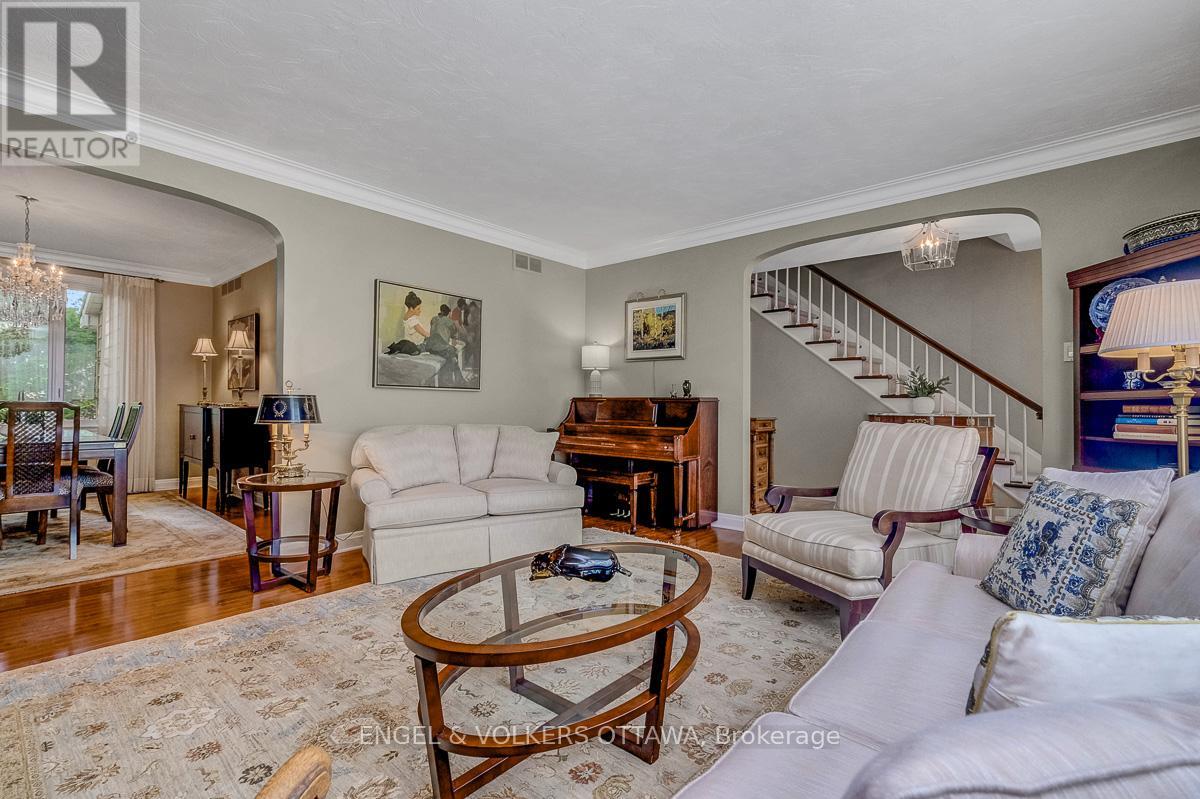 10 Rock Avenue, Ottawa, Ontario  K1M 1A6 - Photo 8 - X13430074