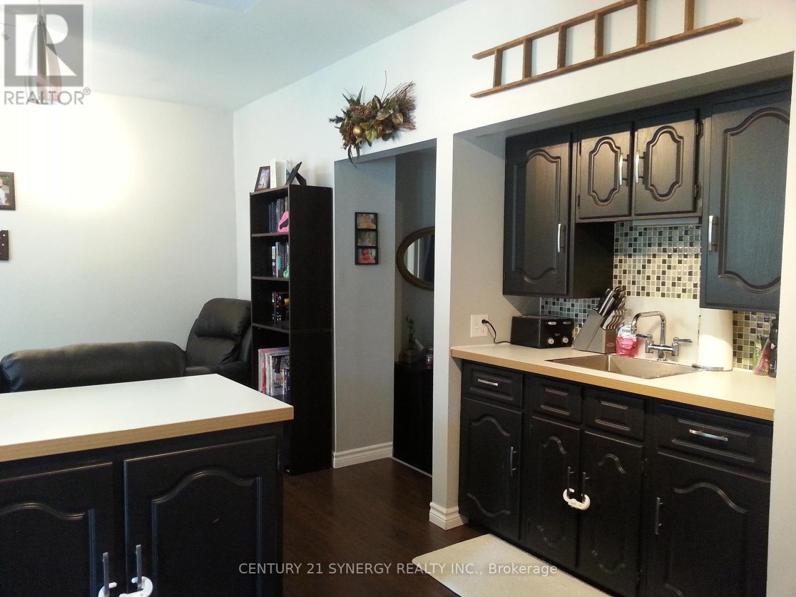 41 Main Street E, Smiths Falls, Ontario  K7A 1A3 - Photo 2 - X13430150