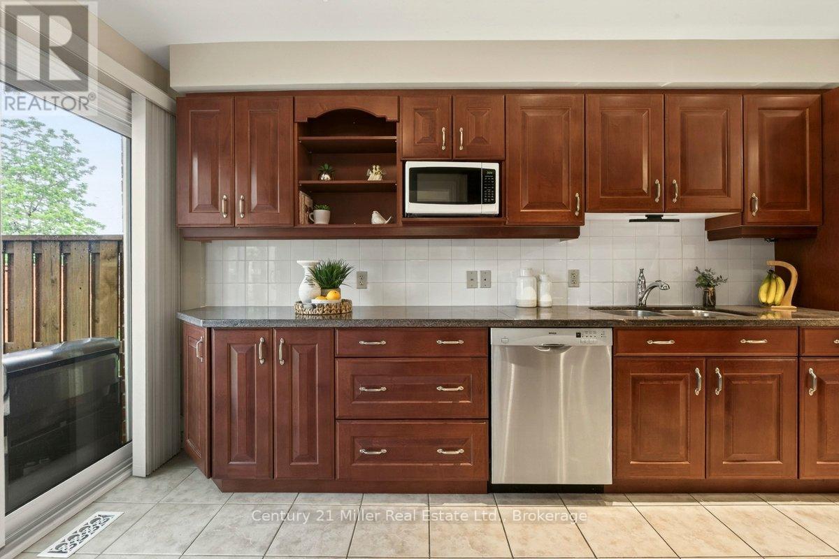 19 - 2006 Glenada Crescent, Oakville, Ontario  L6H 5R9 - Photo 16 - W13430198