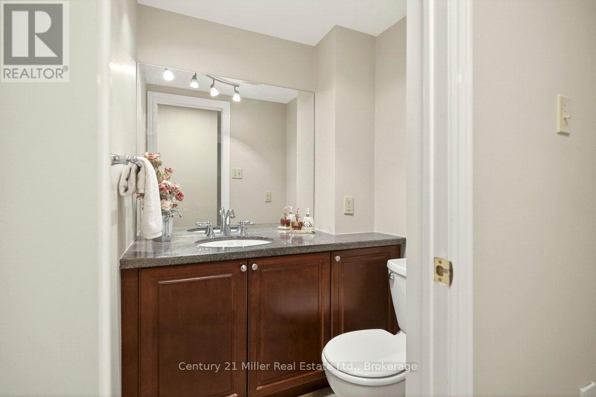 19 - 2006 Glenada Crescent, Oakville, Ontario  L6H 5R9 - Photo 18 - W13430198