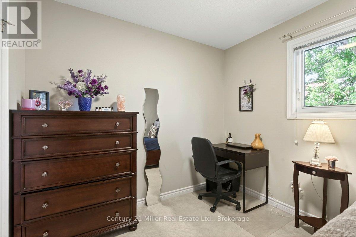 19 - 2006 Glenada Crescent, Oakville, Ontario  L6H 5R9 - Photo 22 - W13430198