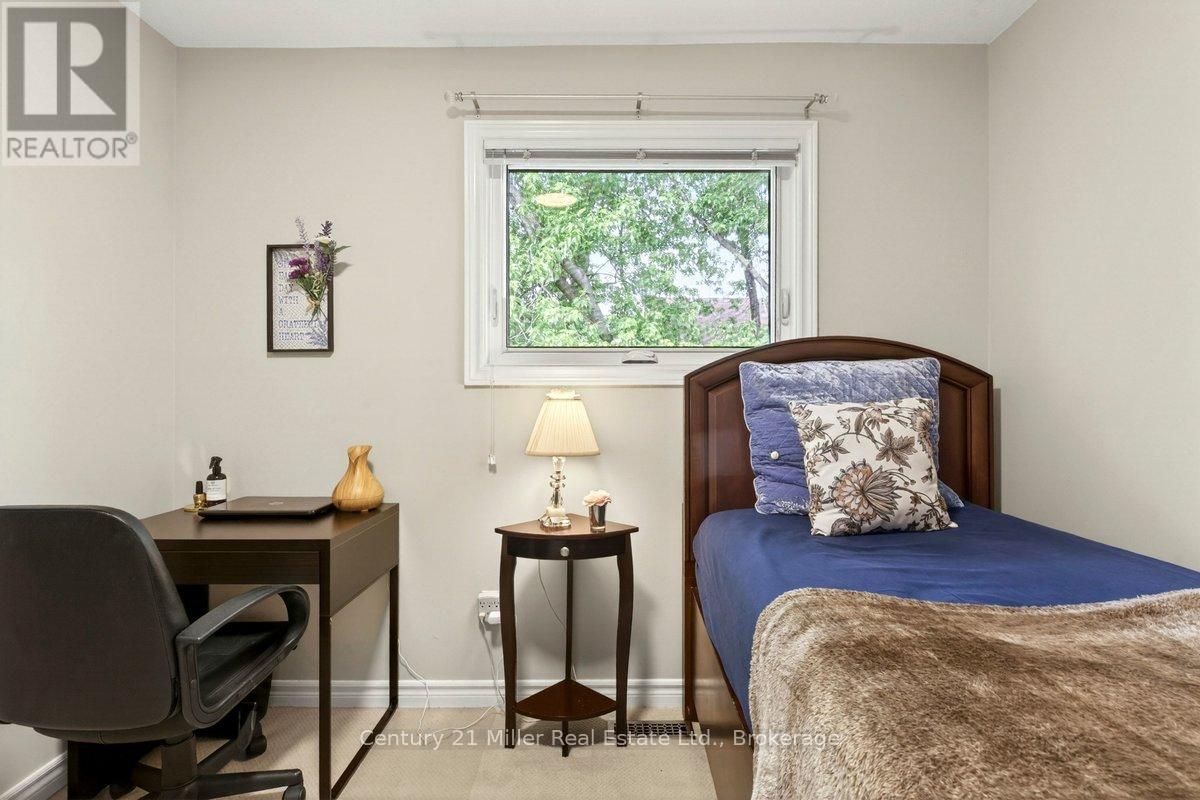19 - 2006 Glenada Crescent, Oakville, Ontario  L6H 5R9 - Photo 23 - W13430198