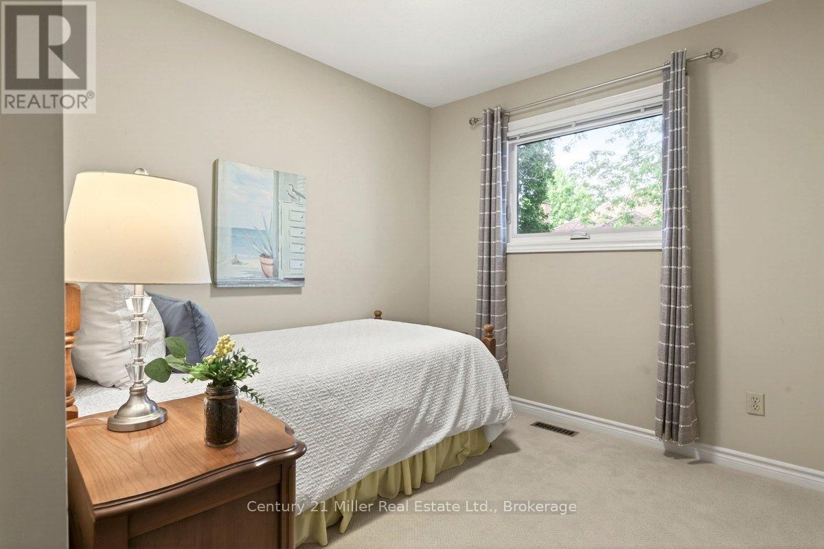 19 - 2006 Glenada Crescent, Oakville, Ontario  L6H 5R9 - Photo 24 - W13430198