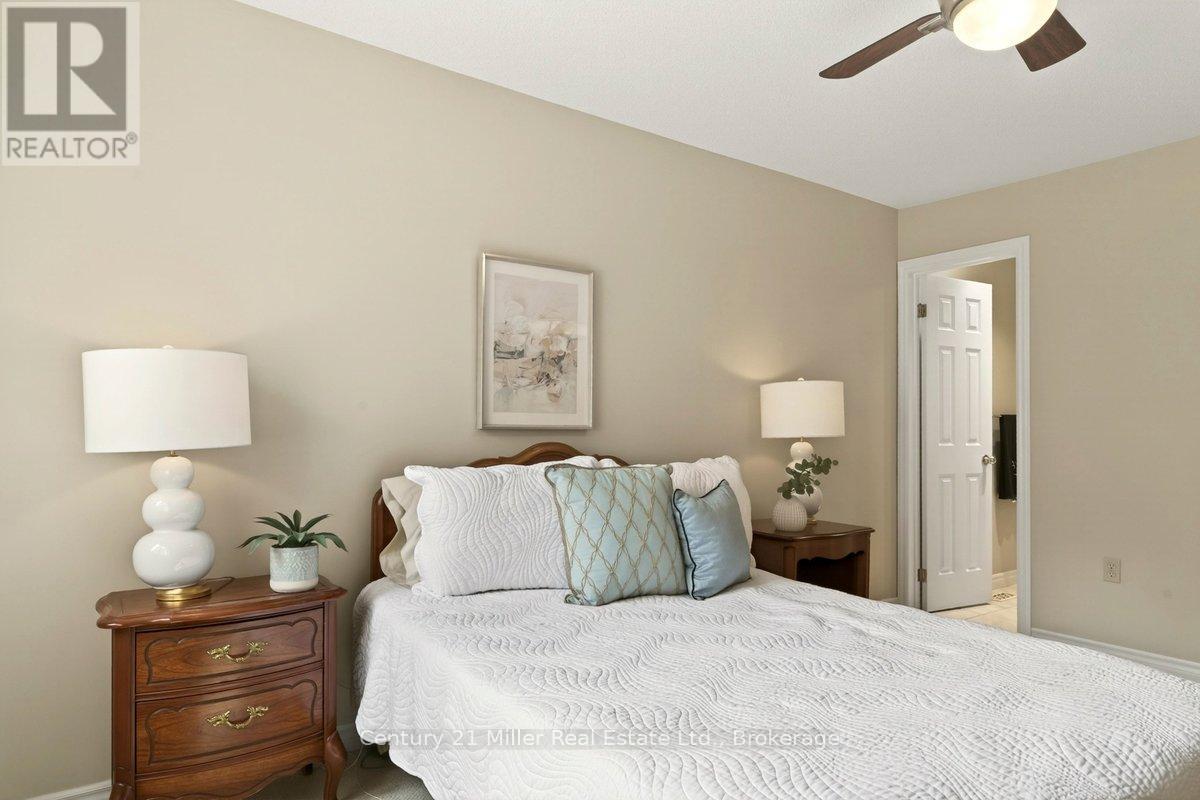 19 - 2006 Glenada Crescent, Oakville, Ontario  L6H 5R9 - Photo 30 - W13430198