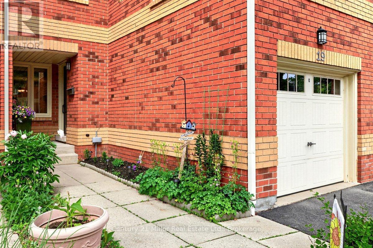 19 - 2006 Glenada Crescent, Oakville, Ontario  L6H 5R9 - Photo 4 - W13430198