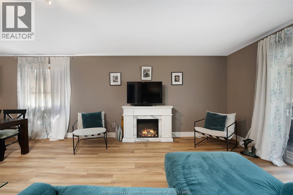 2341 Radcliff, Windsor, Ontario  N8P 1V5 - Photo 6 - 26013759