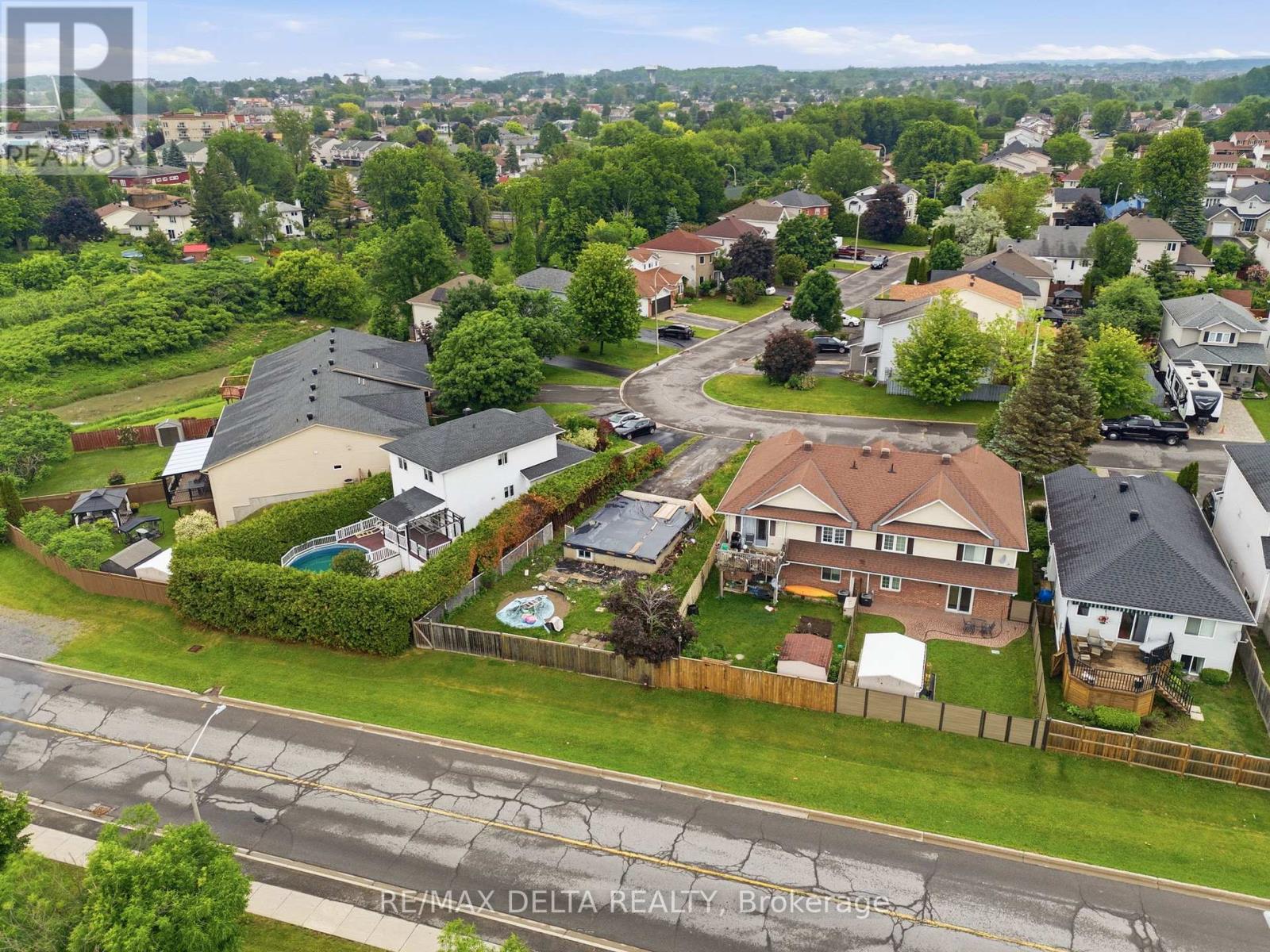 2165 Cecile Crescent, Clarence-Rockland, Ontario  K4K 1S4 - Photo 7 - X12845492