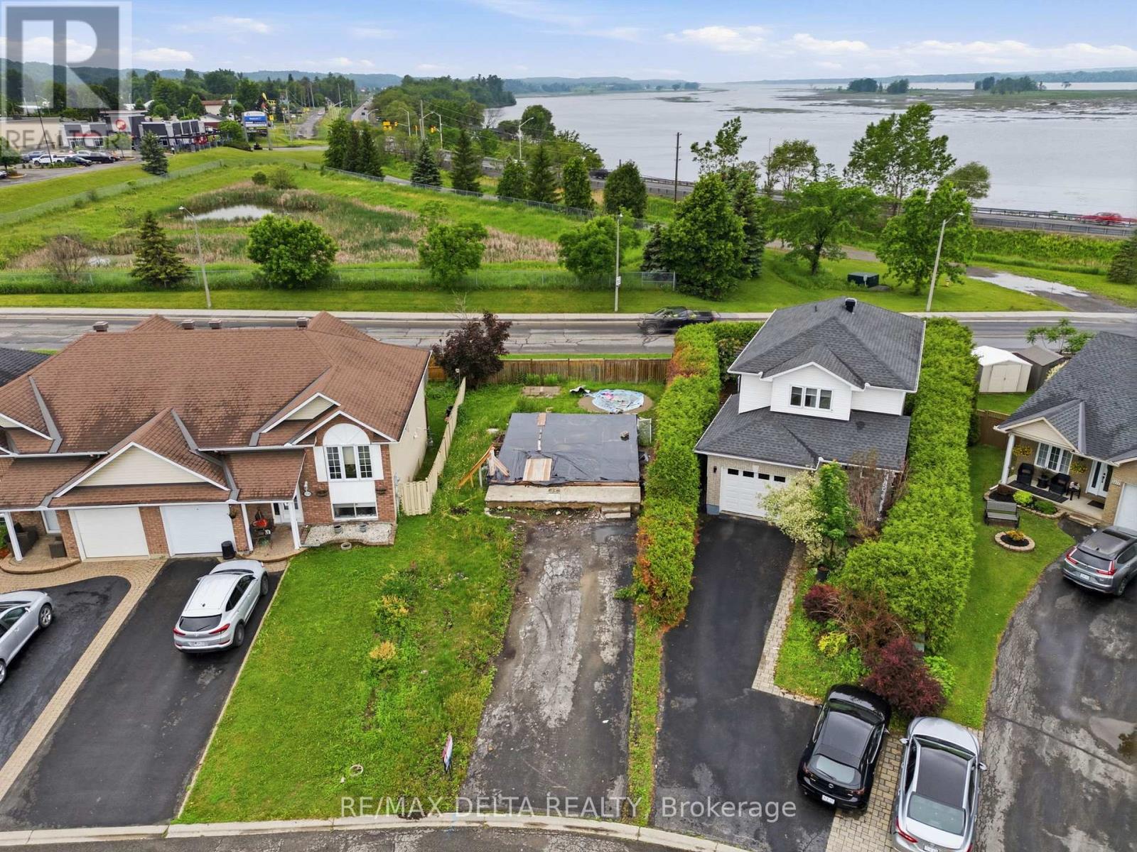 2165 Cecile Crescent, Clarence-Rockland, Ontario  K4K 1S4 - Photo 3 - X12845492