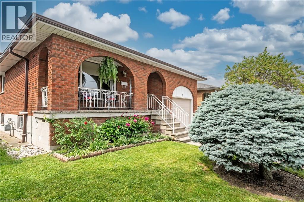 7 Oakland Drive, Hamilton, Ontario  L8E 3R4 - Photo 2 - 40838840