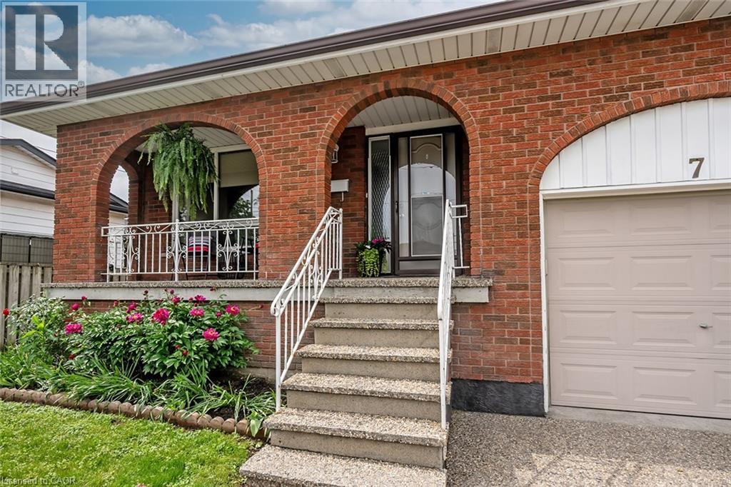 7 Oakland Drive, Hamilton, Ontario  L8E 3R4 - Photo 3 - 40838840