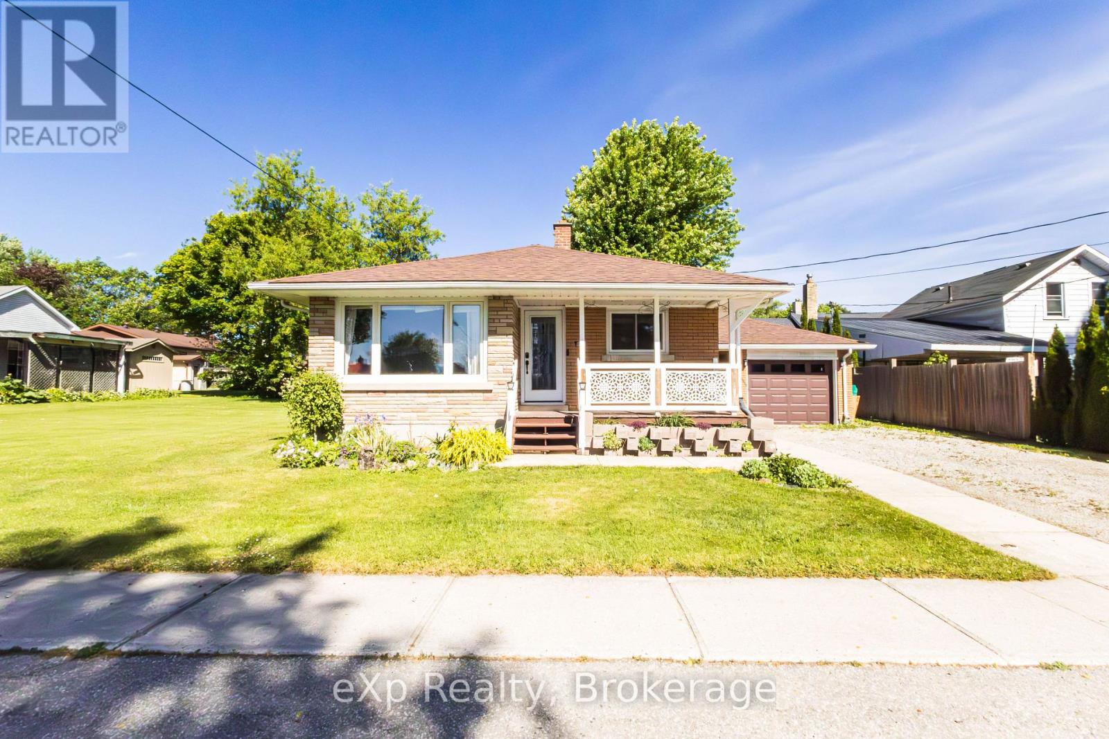 64 Raglan Street W, Minto, Ontario  N0G 1Z0 - Photo 4 - X13430216