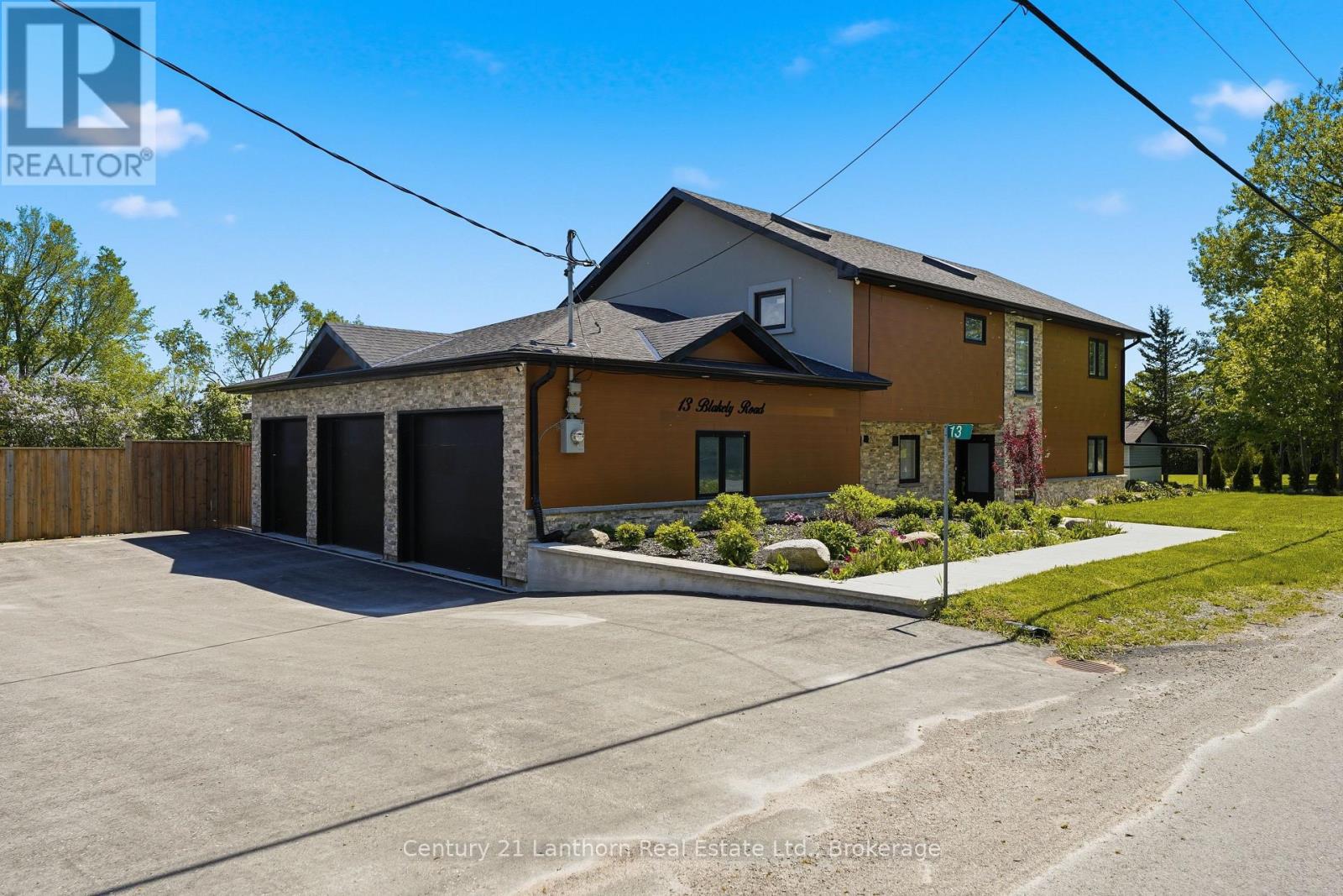 13 BLAKELY ROAD, Prince Edward County, Ontario