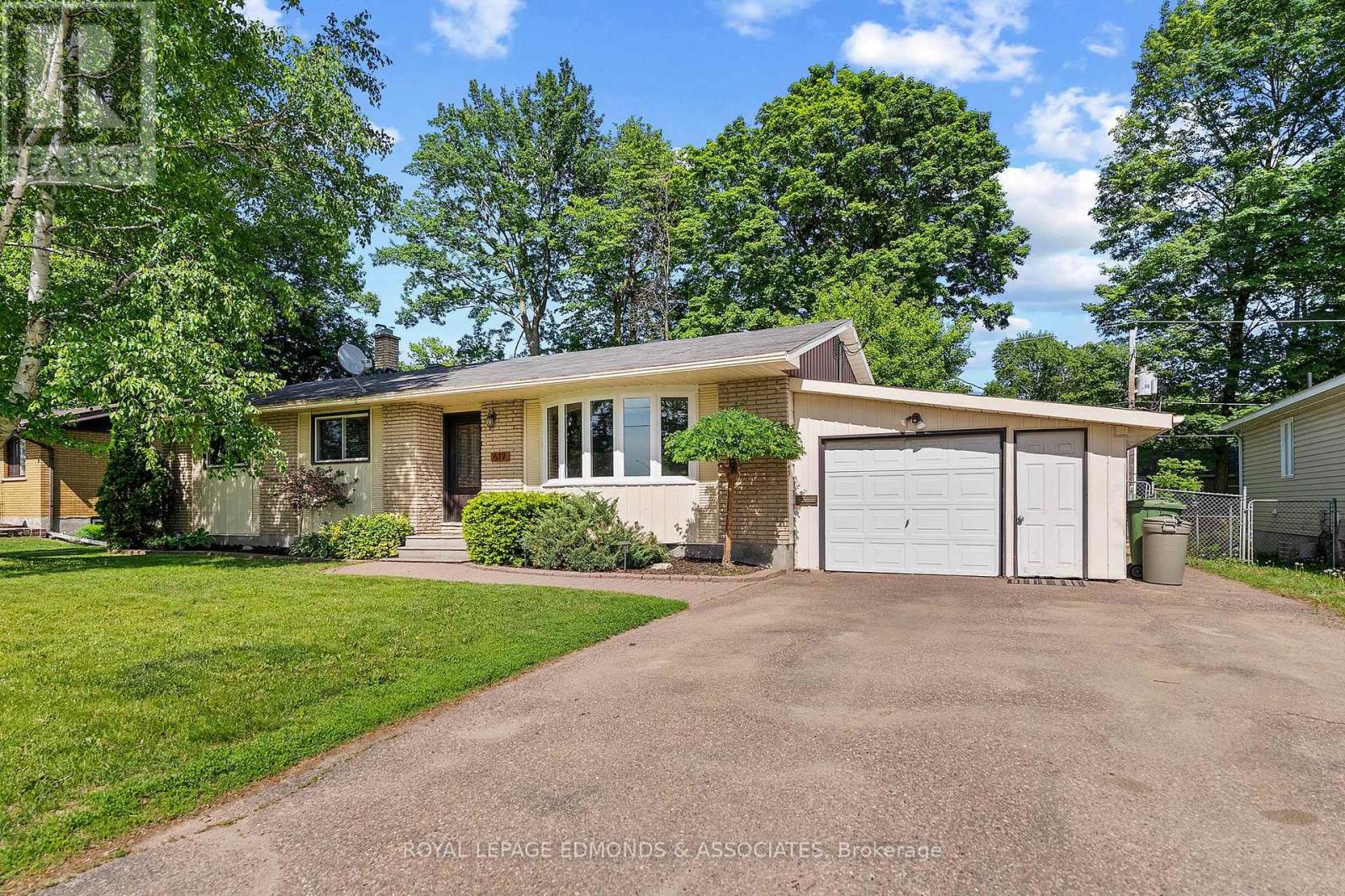 617 Cecelia Street, Pembroke, Ontario  K8A 1T6 - Photo 2 - X13430078