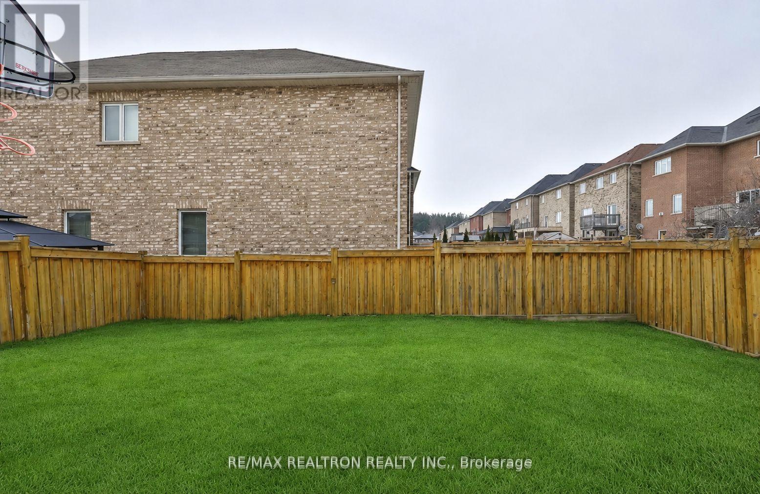16 Mckenzie Way, Bradford West Gwillimbury, Ontario  L3Z 0K1 - Photo 29 - N13206568