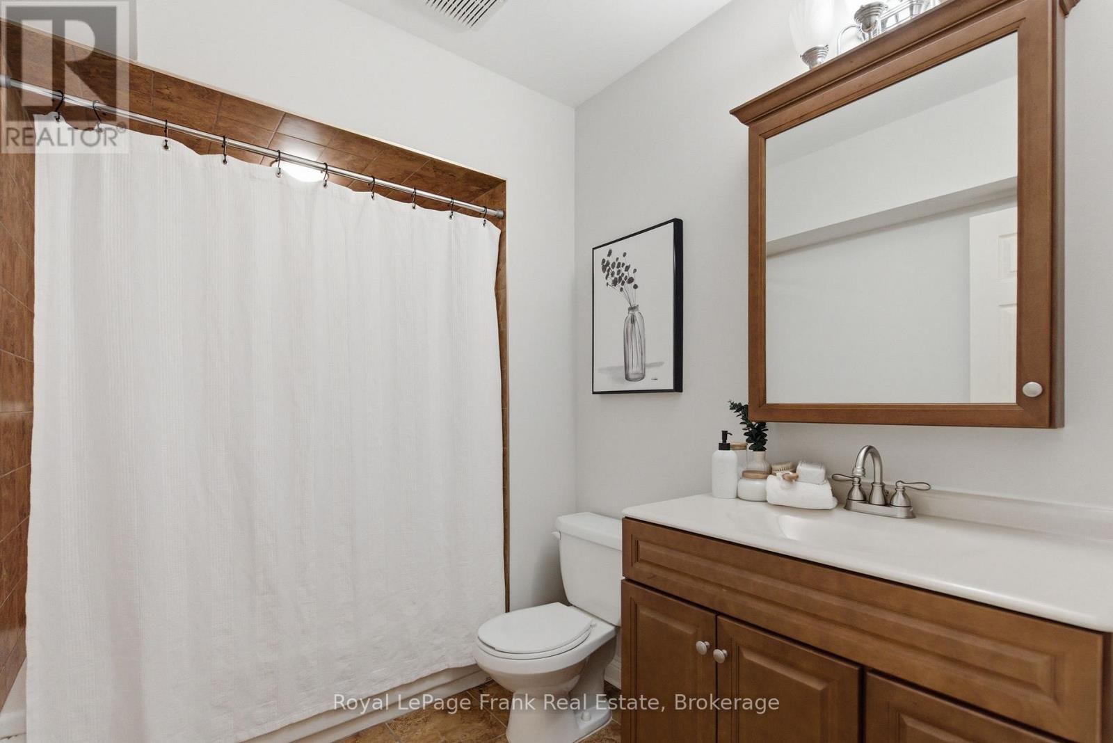 8 Buggey Lane, Ajax, Ontario  L1Z 1X4 - Photo 34 - E13430068