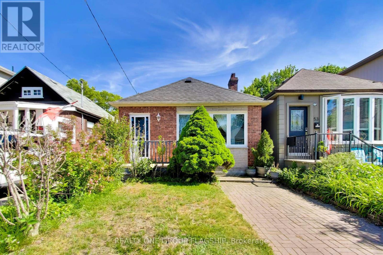 55 Frater Avenue, Toronto, Ontario  M4C 2H5 - Photo 2 - E13430188