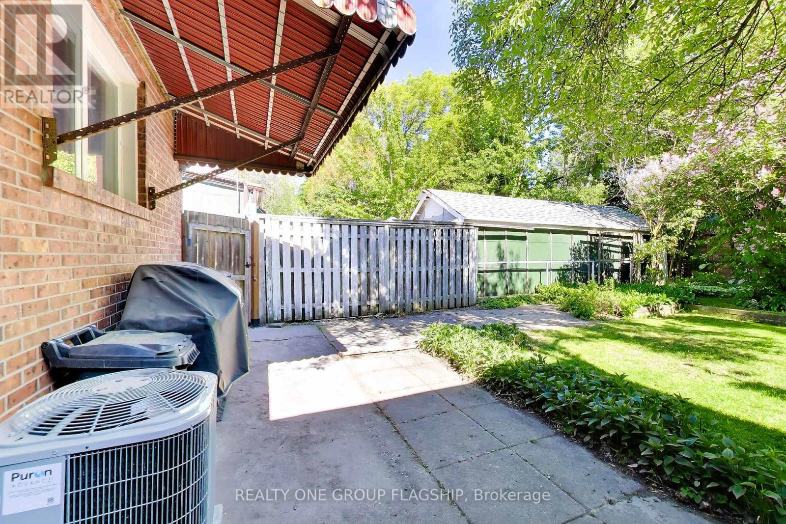 55 Frater Avenue, Toronto, Ontario  M4C 2H5 - Photo 31 - E13430188