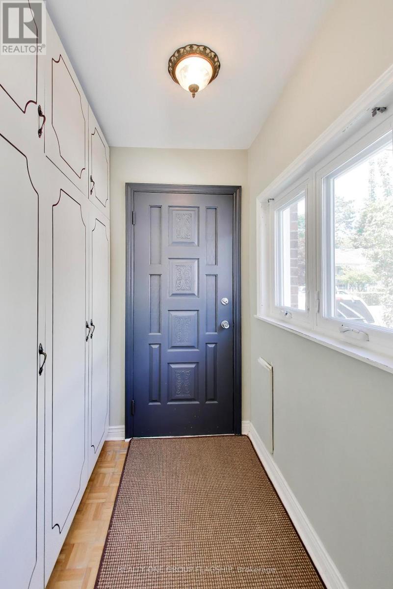 55 Frater Avenue, Toronto, Ontario  M4C 2H5 - Photo 5 - E13430188