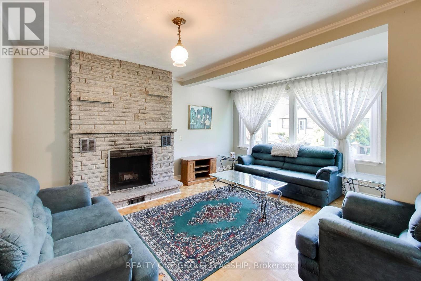 55 Frater Avenue, Toronto, Ontario  M4C 2H5 - Photo 6 - E13430188