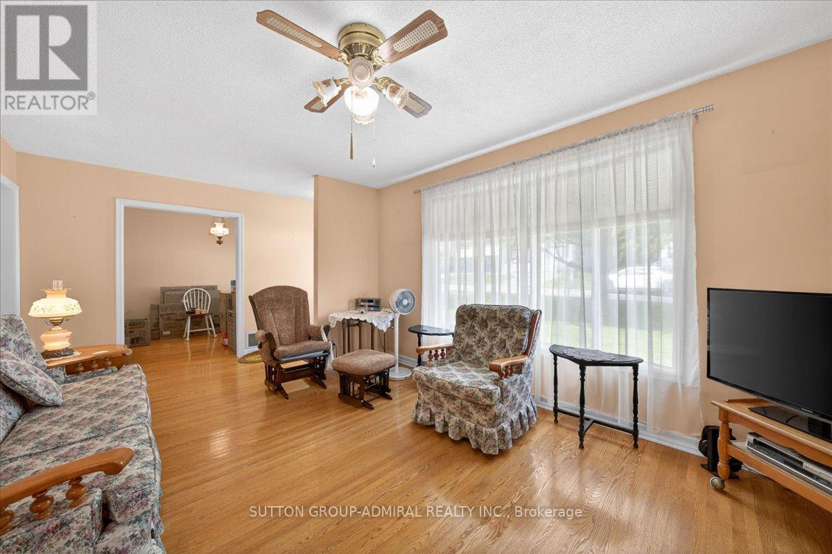 1984 Glendale Drive, Pickering, Ontario  L1V 1V7 - Photo 12 - E13430252