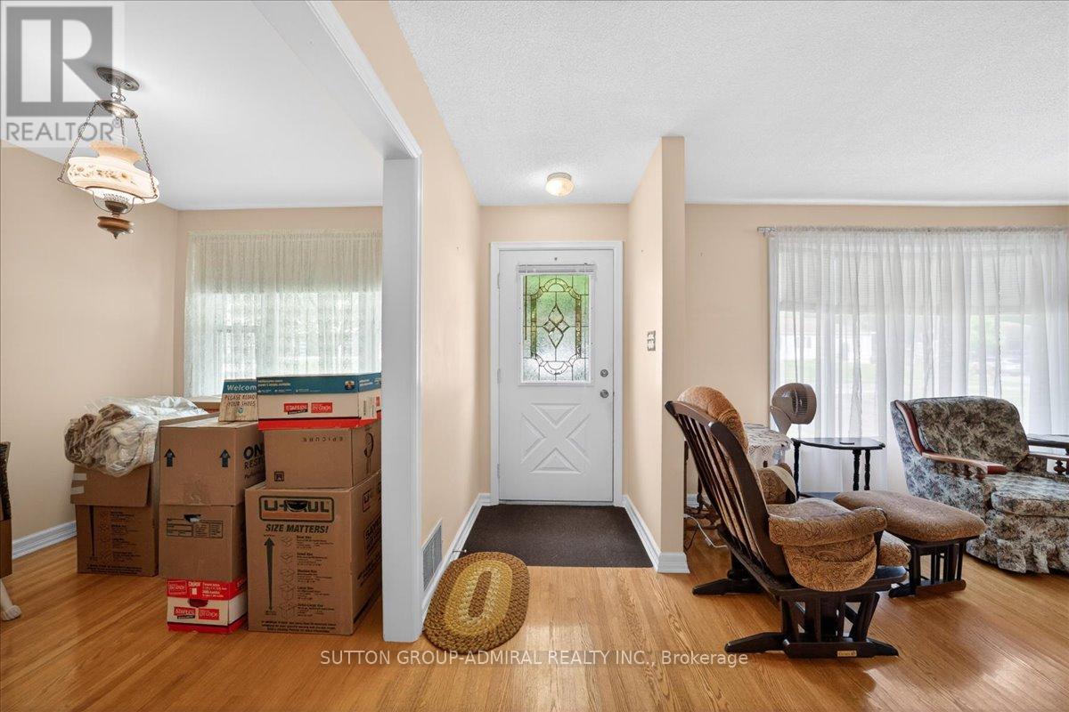 1984 Glendale Drive, Pickering, Ontario  L1V 1V7 - Photo 5 - E13430252