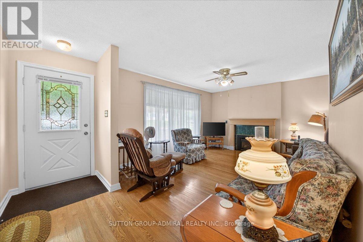 1984 Glendale Drive, Pickering, Ontario  L1V 1V7 - Photo 7 - E13430252