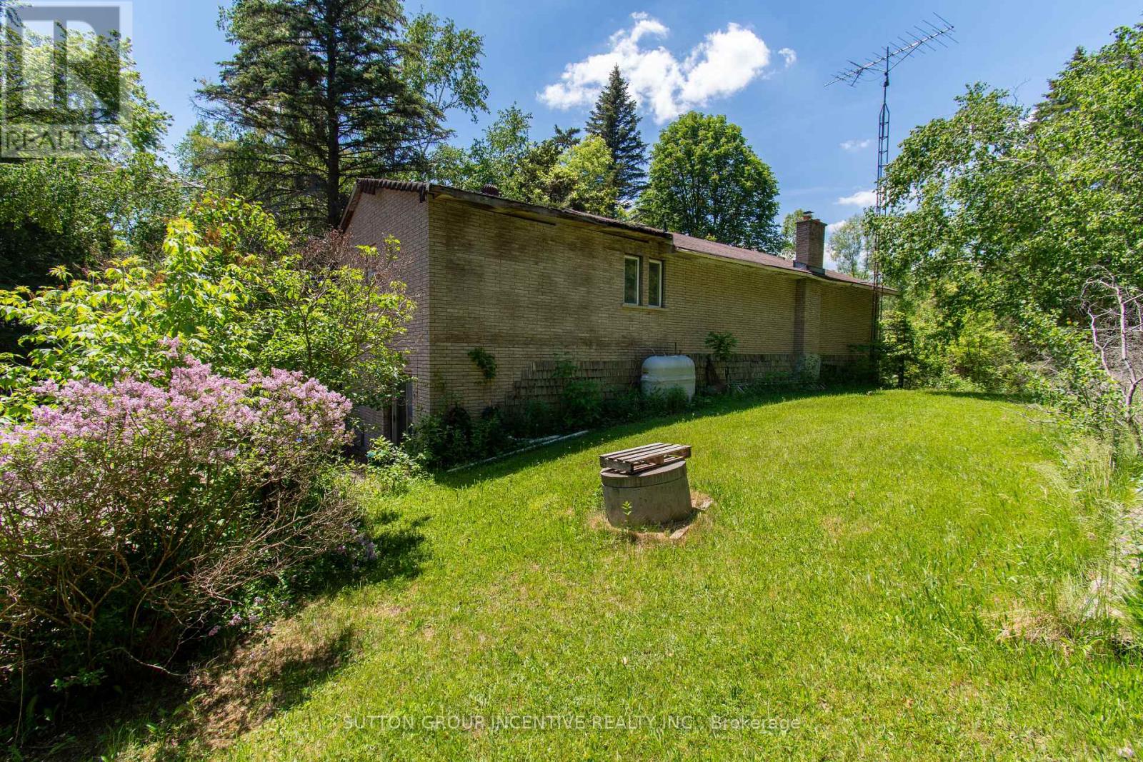 2110 Killarney Beach Road, Innisfil, Ontario  L0L 1K0 - Photo 5 - N13430224