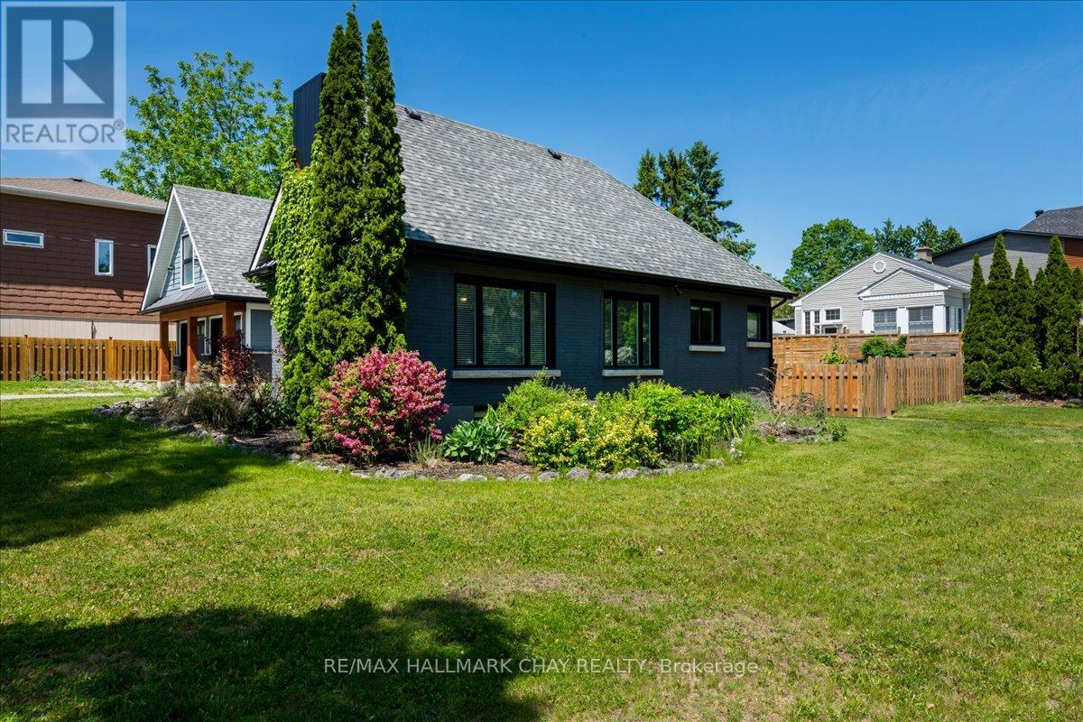 69 Rodney Street, Barrie, Ontario  L4M 4B8 - Photo 38 - S13430118