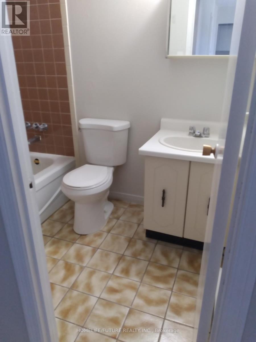 203 - 560 Bloor Street E, Oshawa, Ontario L1H 3N2 - Photo 6 - E13166562