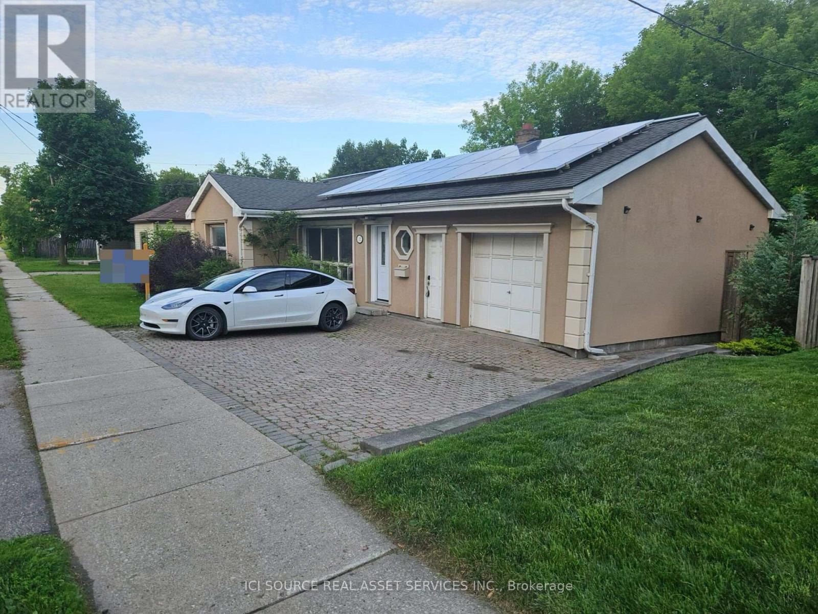 52 Speedvale Avenue W, Guelph, Ontario  N1H 1J9 - Photo 2 - X12908026
