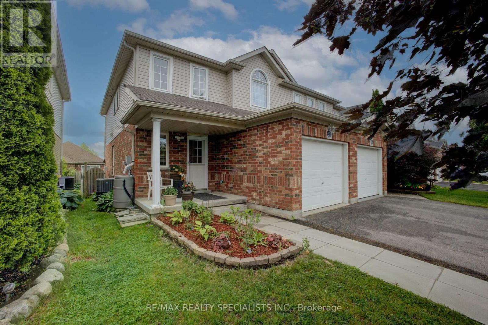 37 Edwards Street, Guelph, Ontario  N1E 0B8 - Photo 2 - X13429160