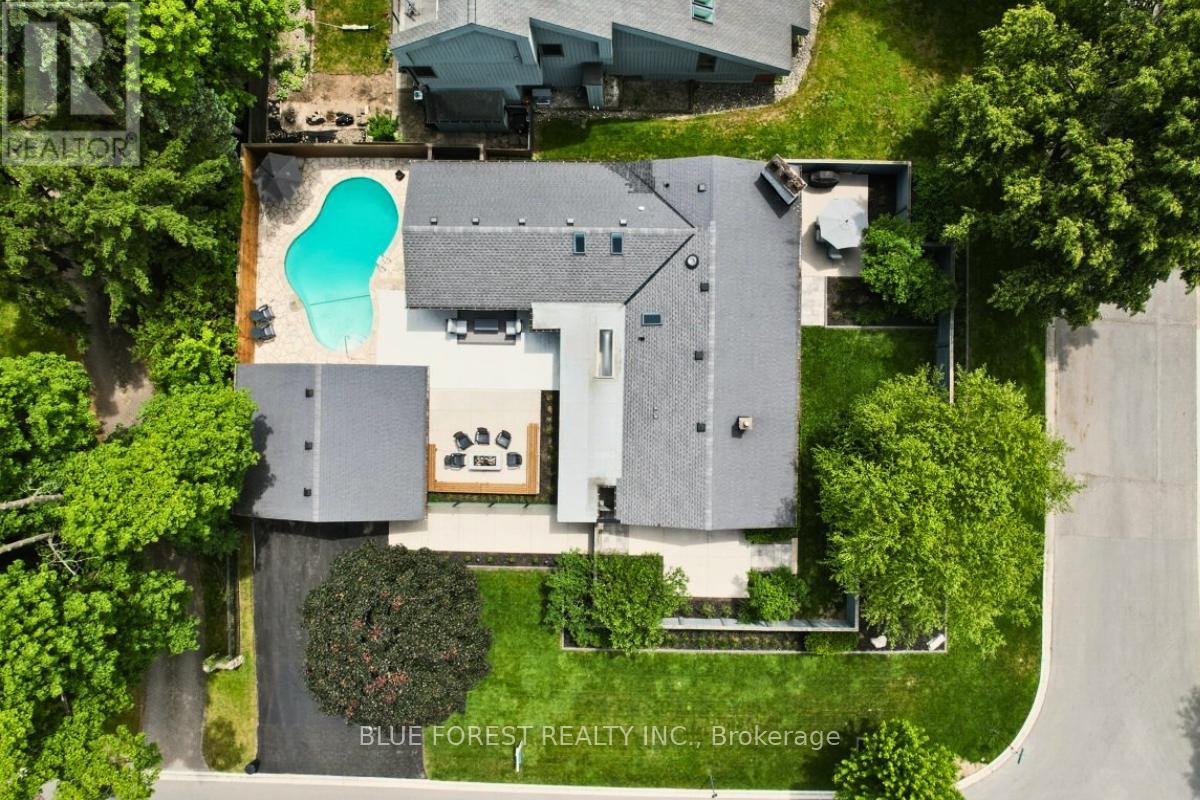 2 Hampton Crescent, London North, Ontario  N6H 2N8 - Photo 2 - X13430292