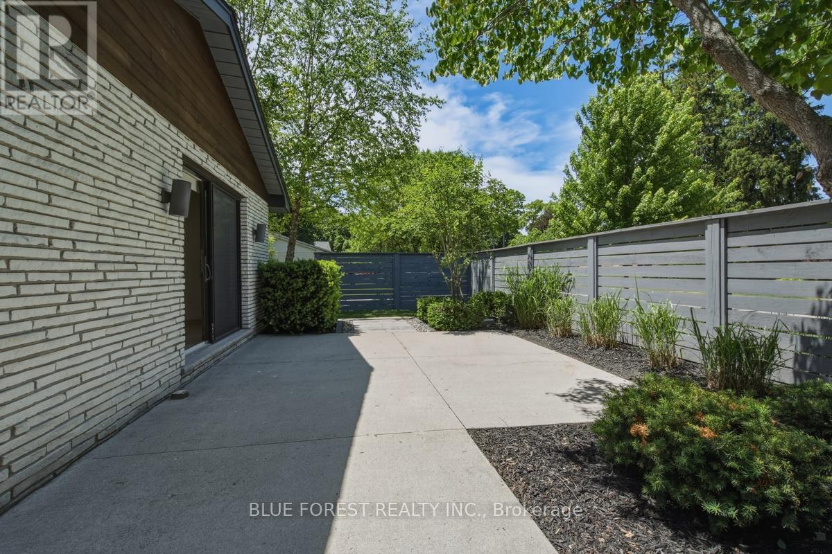 2 Hampton Crescent, London North, Ontario  N6H 2N8 - Photo 22 - X13430292