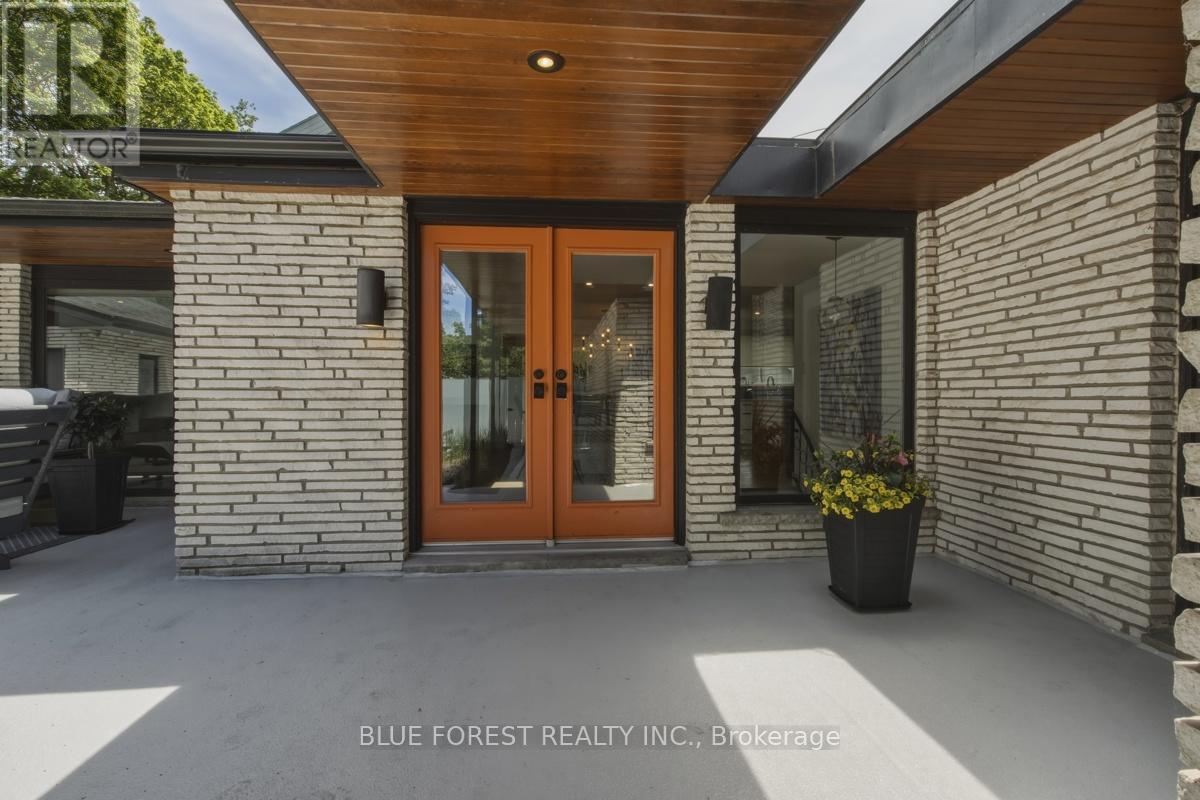 2 Hampton Crescent, London North, Ontario  N6H 2N8 - Photo 4 - X13430292